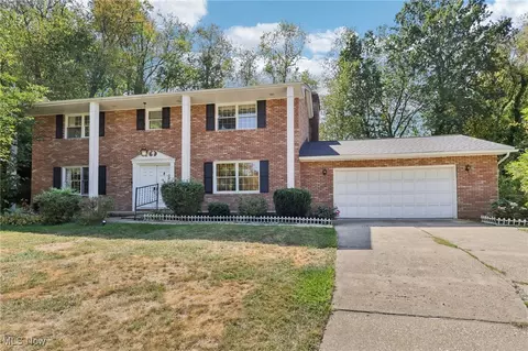 1276 Linwood Ave SW, North Canton, OH 44720