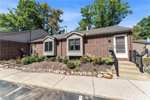 6865 W Fitzwater Rd # 63, Brecksville, OH 44141