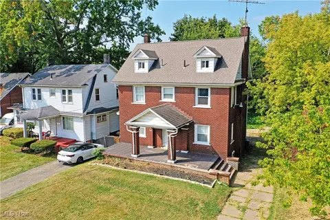 2260 Coronado Ave, Youngstown, OH 44504