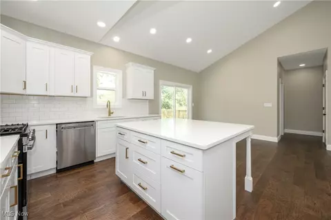 44 S River Rd, Munroe Falls, OH 44262 photo 9