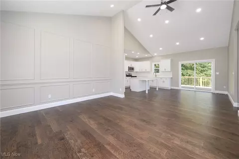 44 S River Rd, Munroe Falls, OH 44262 photo 4