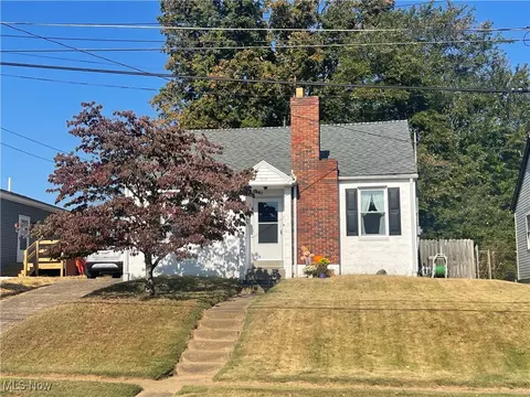 3619 Plum St, Parkersburg, WV 26104