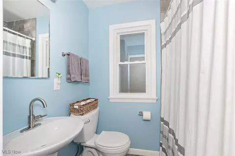 30129 Robert St, Wickliffe, OH 44092 photo 13