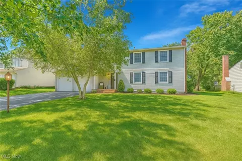 745 Brookledge Dr, Medina, OH 44256