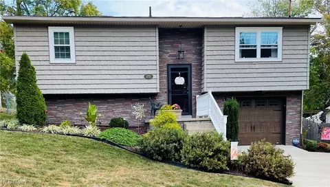 273 Captain Ames Dr, Parkersburg, WV 26104