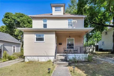 140 W North St, Wadsworth, OH 44281