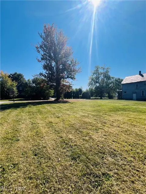 705 W 35th St, Ashtabula, OH 44004 photo 6