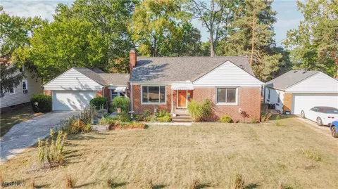 9616 W Pleasant Valley Rd, Parma, OH 44130