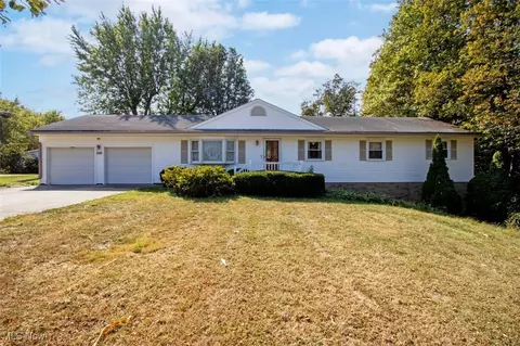 10659 Fox Lake Rd, Orrville, OH 44667