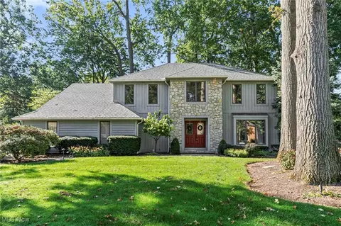 24225 Stonehedge Dr, Westlake, OH 44145