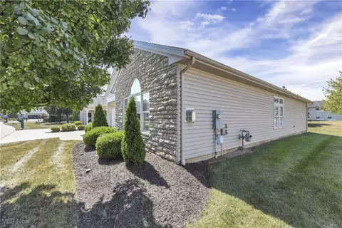 156 Arrow Ct, Elyria, OH 44035 photo 8