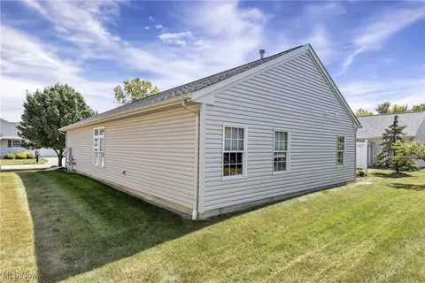 156 Arrow Ct, Elyria, OH 44035 photo 10