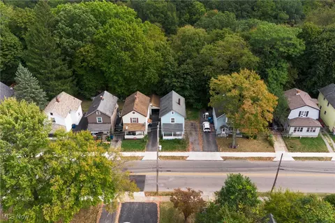 View/Area - 180 Poland Ave, Struthers, OH 44471 photo 3 of 3
