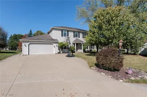 18987 Laurell Cir, Strongsville, OH 44136