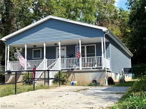 634 9th St, Marietta, OH 45750