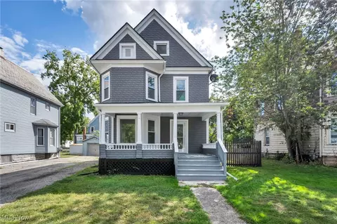 238 George St, Elyria, OH 44035 photo 2