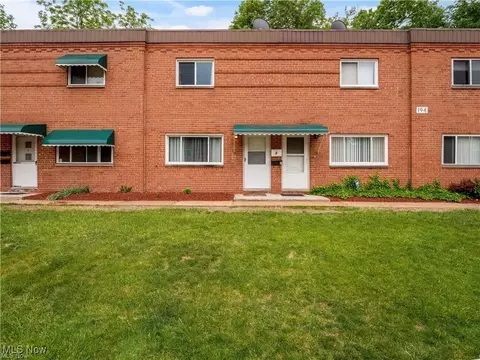 194 Dalepark Dr #5, Bedford, OH 44146
