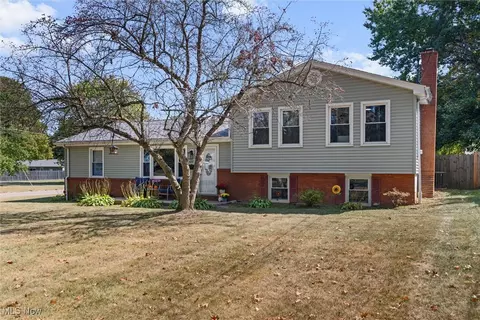 4241 Wedgewood Dr, Youngstown, OH 44511