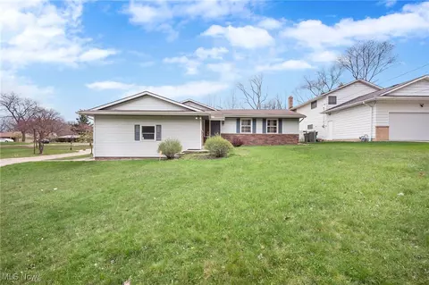 127 Brush Rd, Richmond Heights, OH 44143