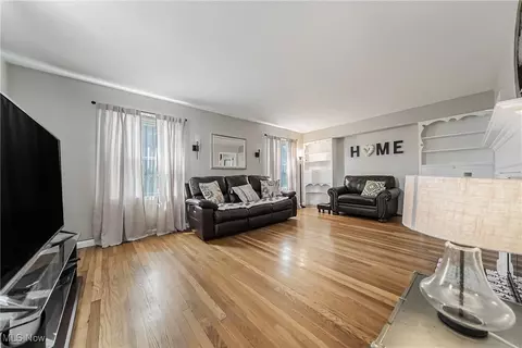 Living - 1979 E 32nd St, Lorain, OH 44055 photo 2 of 2