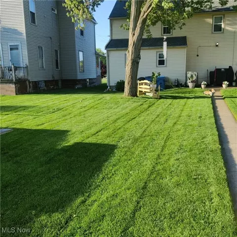 Exterior - 1979 E 32nd St, Lorain, OH 44055 photo 12 of 13