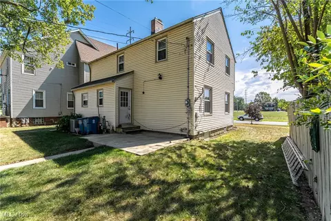 Exterior - 1979 E 32nd St, Lorain, OH 44055 photo 6 of 13