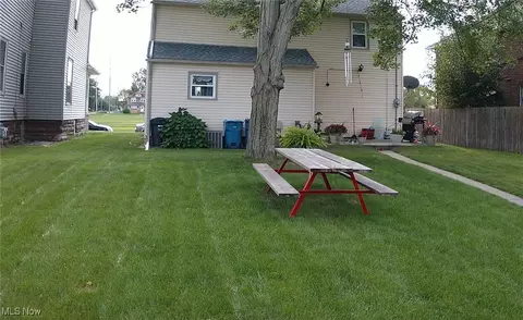 Exterior - 1979 E 32nd St, Lorain, OH 44055 photo 11 of 13