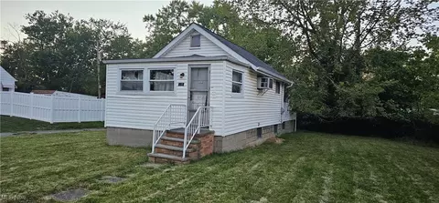 5606 Jefferson Ave, Maple Heights, OH 44137