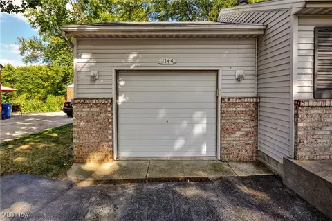 1144 5th St, Struthers, OH 44471 photo 6
