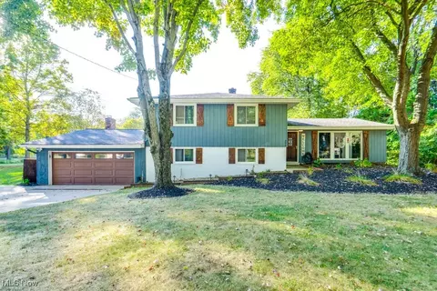 395 Spring Pond Rd, Northfield, OH 44067