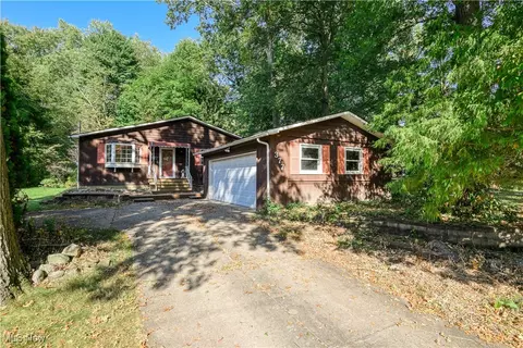 377 Maple St, Ravenna, OH 44266