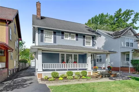 2172 Briarwood Rd, Cleveland Heights, OH 44118