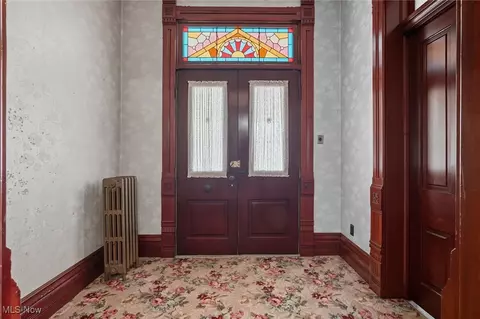 60 E Walnut St, Jefferson, OH 44047 photo 6