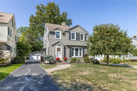 1432 Willshire Rd, Lyndhurst, OH 44124