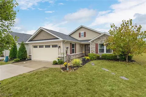 369 Pebble Creek Ct, Amherst, OH 44001