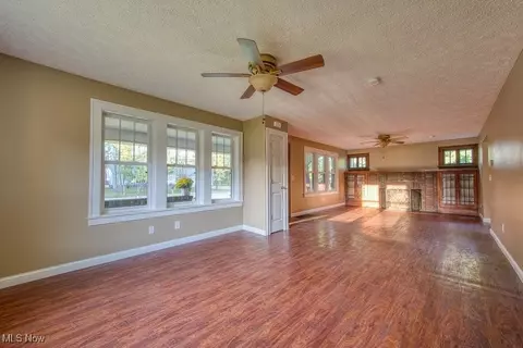 5396 W Maple Ave, Geneva, OH 44041 photo 6