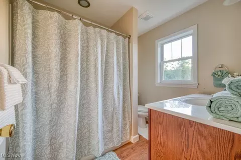 5396 W Maple Ave, Geneva, OH 44041 photo 13