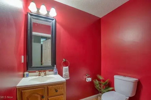 5396 W Maple Ave, Geneva, OH 44041 photo 17
