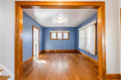 Living - 6226 Edward Ave, Ashtabula, OH 44004 photo 6 of 9