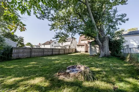Exterior - 6226 Edward Ave, Ashtabula, OH 44004 photo 5 of 6