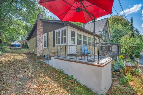 232 Olden Ave, Akron, OH 44319