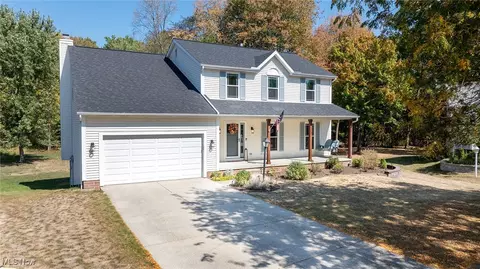 1075 Amy Trl, Tallmadge, OH 44278