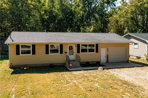 228 E Hamilton St, Wellington, OH 44090