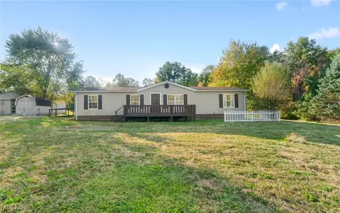 7518 Youngstown Salem Rd, Canfield, OH 44406