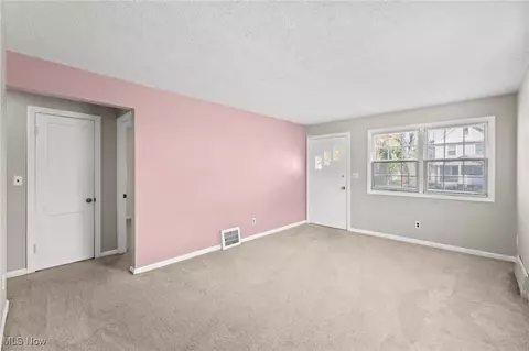 244 Olive St, Elyria, OH 44035 photo 6
