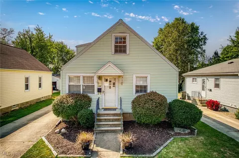 244 Olive St, Elyria, OH 44035