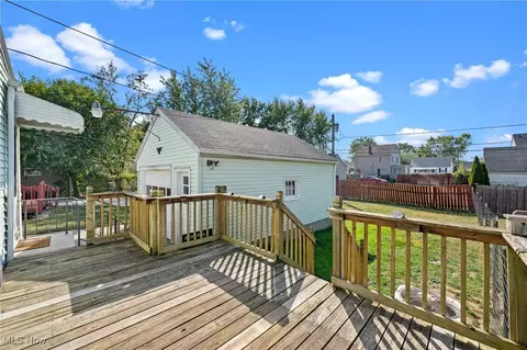 244 Olive St, Elyria, OH 44035 photo 32