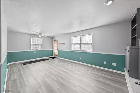 244 Olive St, Elyria, OH 44035 photo 9