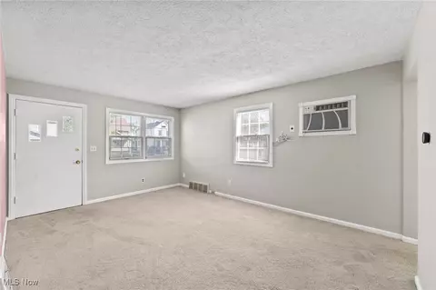 244 Olive St, Elyria, OH 44035 photo 7
