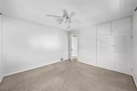 244 Olive St, Elyria, OH 44035 photo 18